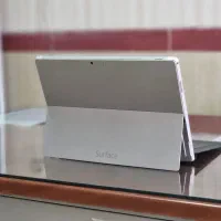 سورفیس پرو ۳ در حد آک