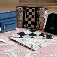 چادر و کیف و قوهای دکوری|لباس|رباطکریم, رباطکریم|دیوار