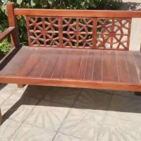 میز چوبی برای کافه و یا تراس