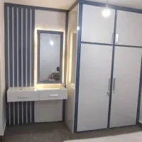 به یک نصاب کمد دیواری نیازمندیم