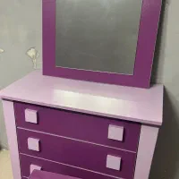 تخت وکمدنوجوان