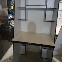 میز مطالعه..جنس خوب تمیز با کیفیت|میز تحریر و کامپیوتر|یاسوج, |دیوار