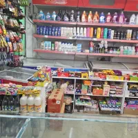 آقا جهت چیدمان و تمیز کاری