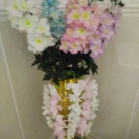 گلدان طلایی