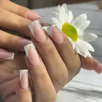 کاشت ناخن فقط ۲۹۹ ترمیم ناخن ۲۸۰ به مدت محدود