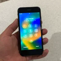 ایفون ۸ مشکی ۶۴ گیگ|موبایل|شیراز, شهرک مخابرات|دیوار