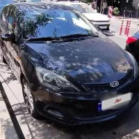 ام وی ام 315 هاچبک مشکی بدون رنگ مدل 95