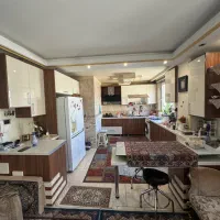 ۸۶  متر/اسانسور/پارکینگ/انباری/سالن پرده خور