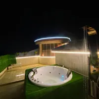اجاره روزانه پنت هاوس ساحلی با جکوزی روی بام|اجارهٔ کوتاه‌مدت آپارتمان و سوئیت|رشت, حومه رشت|دیوار