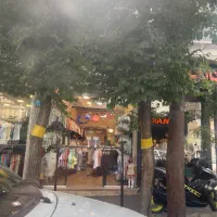 تجاری ۹۰ متر کف . دارای کلیه امکانات . خ پنجم