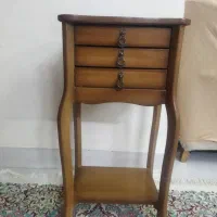 میز تلفن کاملا نو و تلفن ناخدا