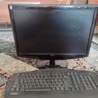 مانیتور و کیبورد