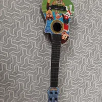 ظرف غذا وگیتار