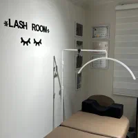 استخدام مژه کار