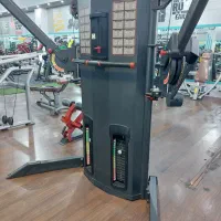 باشگاه  استخر بدنسازی یاران