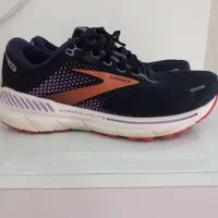 کتونی پسرانه مارک بروکس دارای دو کفی طبی