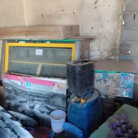 یخچال قدیمی متورش فقط سوخته بفروش میرسد