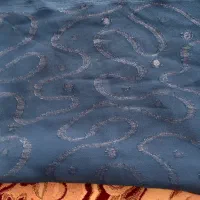 پارچه‌کرپ‌حریرسبزکله‌غازی‌۲متر