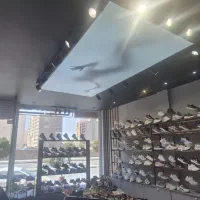 فروشندگی در گالری کیف و کفش