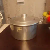 قابلمه واستند وسایل آشپزخانه