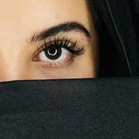 اکستنشن و کاشت مژه