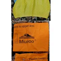 کلاه و بازوبند شنا