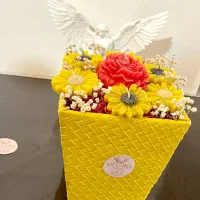 باکس گل های شمعی زیبا و جاودان با اسانس