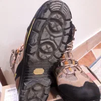 کفش کوهنوردی/در حدنو|کوهنوردی و کمپینگ|بروجرد, |دیوار