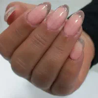 خدمات ناخن و پدیکور(کفسابی پا)و رنگ و لایت