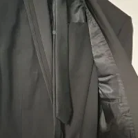 کت وشلوار|لباس|قدس, شهرقدس|دیوار