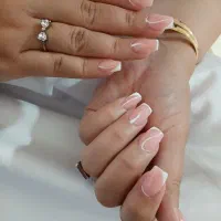 مابا دستانتان همچون گنجینه برخورد میکنیم|خدمات آرایشگری و زیبایی|گرمسار, |دیوار