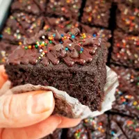 تولید انواع کیک خیس ، شیرینی ، رولت|خوردنی و آشامیدنی|شاهینشهر, خانه کارگر|دیوار