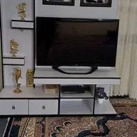 میز تلویزیون و اینه