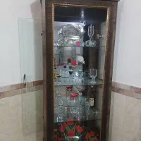 بوفه تمیز.  سالم.