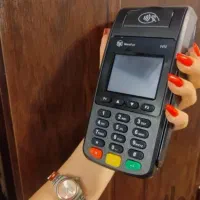 تنها کارتخوان شرایط قطعی اینترنت و سیم کارت فعاله