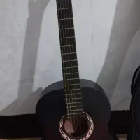 فروش فوری و عجیب گیتار