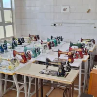 چرخ خیاطی قدیمی رنگی دستی در حد نو دکوری