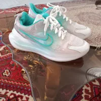 کتونی خارجی سایز.   39 و40میخوره|کیف، کفش، کمربند|مرند, |دیوار