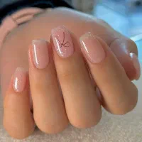 ناخن های خود را زیباترین کنین