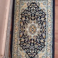 دو عدد قالیچه بیضی ومربع