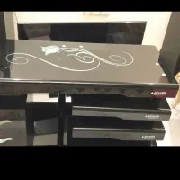 میز تلویزیون شیشه‌ای سالم