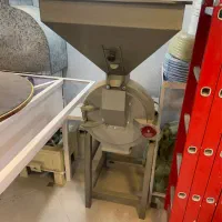 دستگاه آسیاب کن گندم و آرد و شکر و جو و غیره (نو)