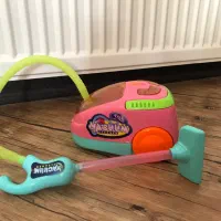 اسباب بازی|اسباب‌بازی بچه|شیروان (خراسان), |دیوار