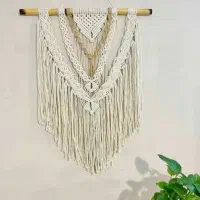 پرده مکرومه و کوسن و لوستر