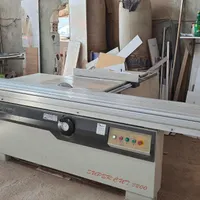 کارگرساده یا کاراموز جهت کار در گاه کابینت سازی.