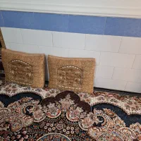 بالشت زرد رنگ ۶ عددو بالشت قرمز ۱۲ عدد