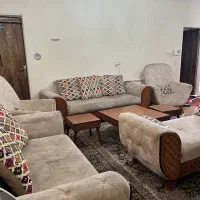 مبل ۹ نفره با شزلون و میز جلو مبلی|مبلمان خانگی و میز عسلی|رشت, باهنر|دیوار