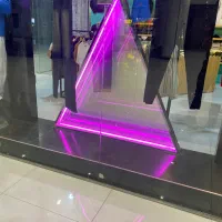 دکور و مانکن بوتیک در حد نو کمتر از یک سال استفاده