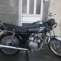 در حیاط آهنی