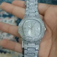 ساعت مچی نگین دار نقره ای از شرکت BAOLE